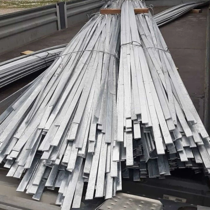 Полоса стальная 30х4 мм Н/Д