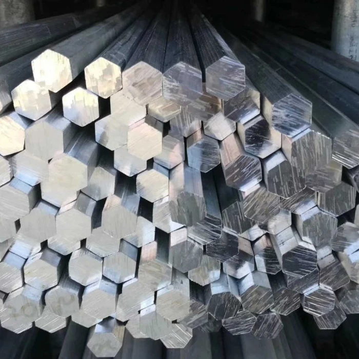 Шестигранник горячекатаный стальной 41 мм