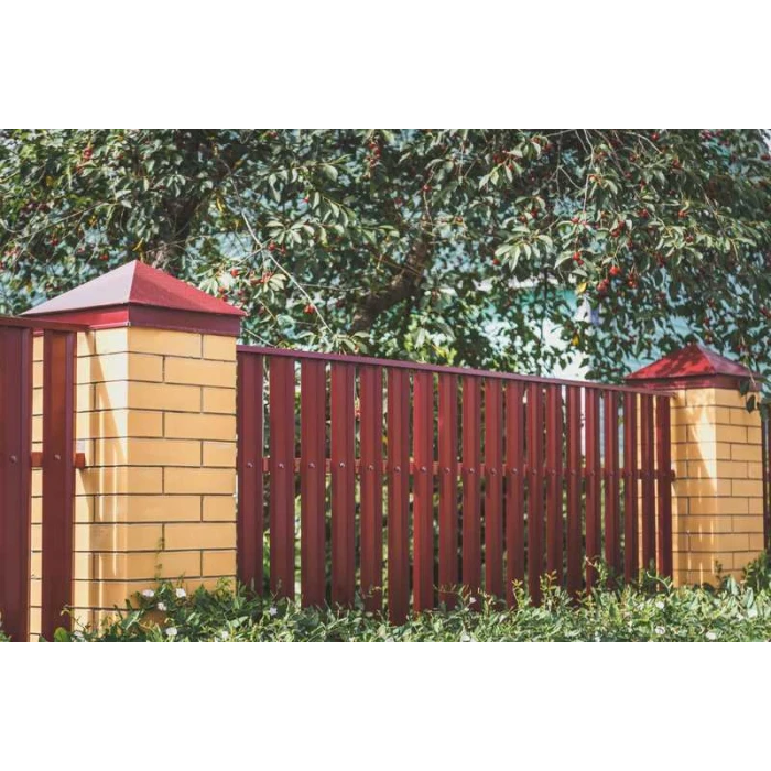 Штакетник М-образный В Grand Line 0,45 Полиэстер RAL3009 Оксидно-Красный