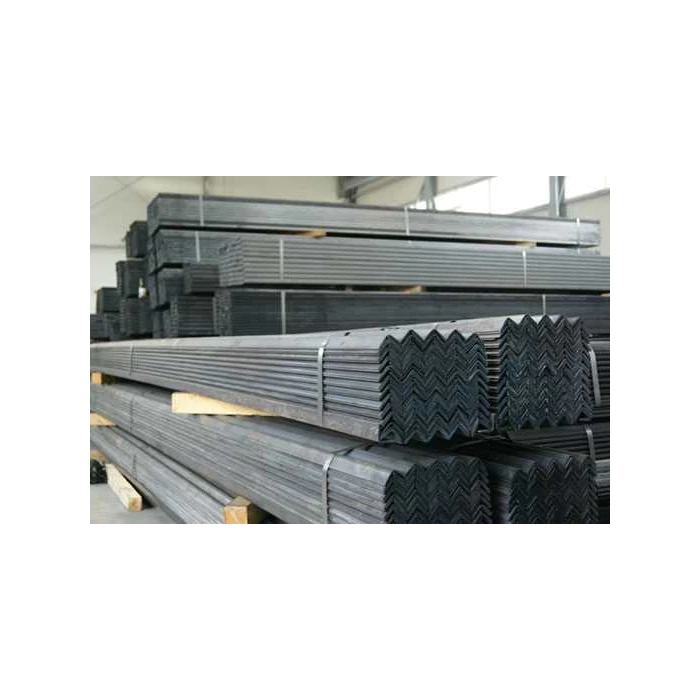 Равнополочный оцинкованный уголок 90х90х8 мм 6 м